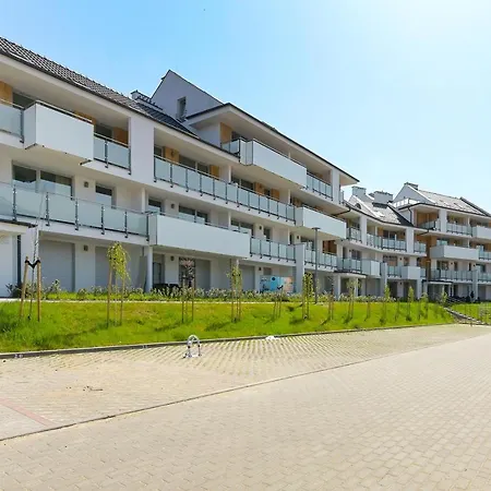 Flatbook - Baltic Garden Z Basenem I Parkingiem