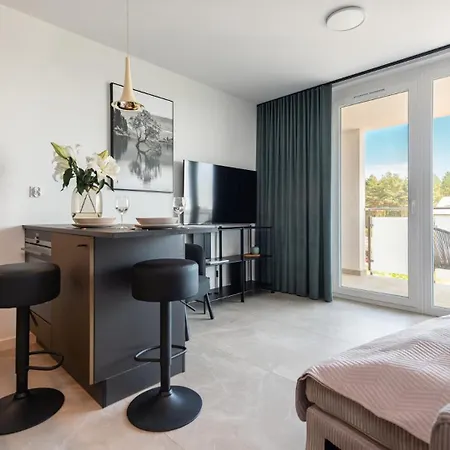 Flatbook - Baltic Garden Z Basenem I Parkingiem Sztutowo