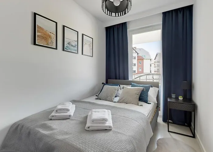 Flatbook - Baltic Garden Z Basenem I Parkingiem