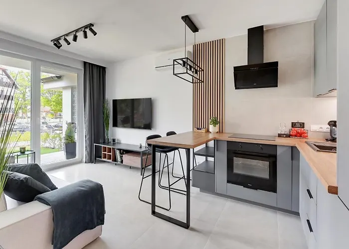 Flatbook - Baltic Garden Z Basenem I Parkingiem *