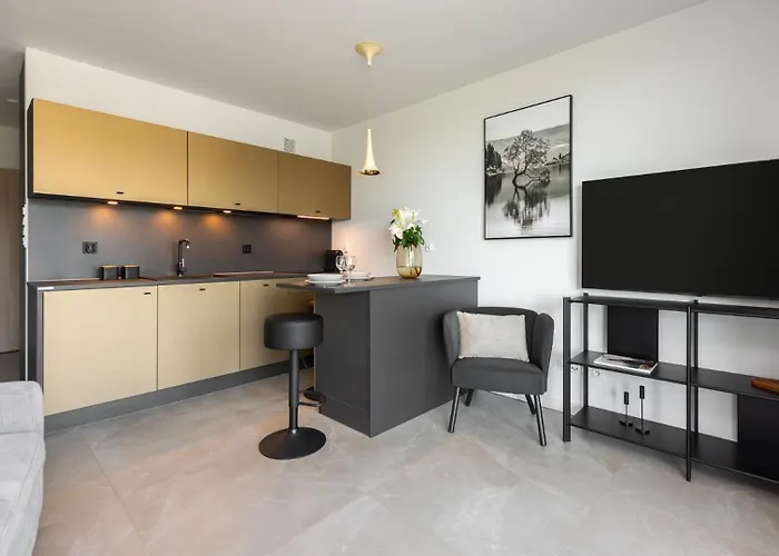 Flatbook - Baltic Garden Z Basenem I Parkingiem Sztutowo