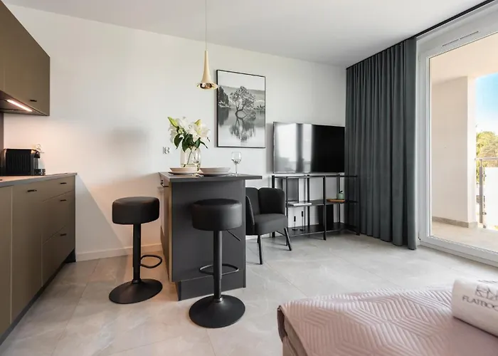 Flatbook - Baltic Garden Z Basenem I Parkingiem Sztutowo